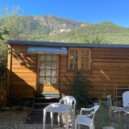 Hotel La Roulotte Chez Camille Veynes Exteriér fotografie